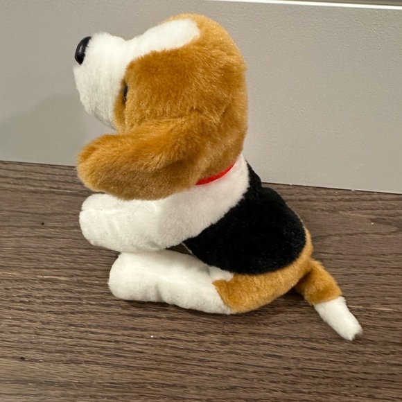 Beagle dog with a red ribbon by Evergreen. - Picture 3 of 7